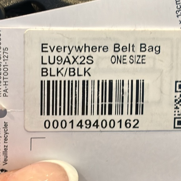 LULULEMON | ✨NEW✨ Everywhere Belt Bag 1L in Black/Black - Picture 5 of 5